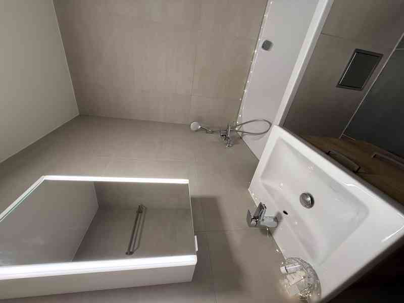 PRONÁJEM  LUXUSNÍ NOVOSTAVBY BYTU 2+KK S TERASOU V BRNĚ - foto 10