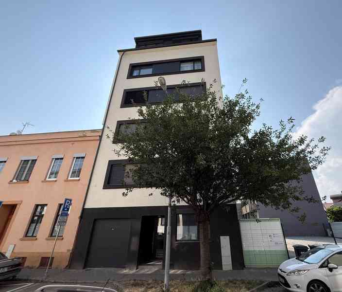 PRONÁJEM  LUXUSNÍ NOVOSTAVBY BYTU 2+KK S TERASOU V BRNĚ - foto 19