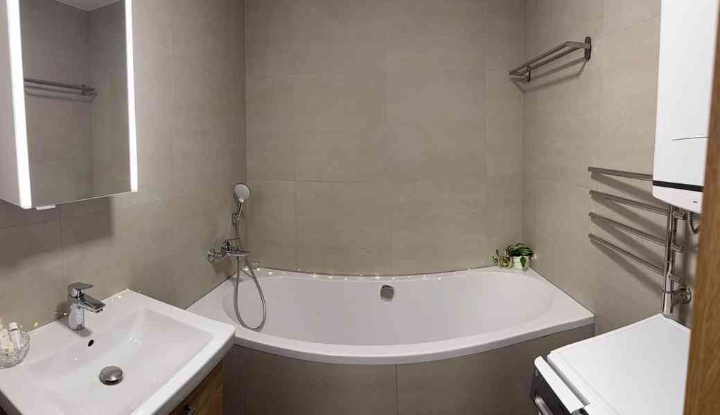 PRONÁJEM  LUXUSNÍ NOVOSTAVBY BYTU 2+KK S TERASOU V BRNĚ - foto 9