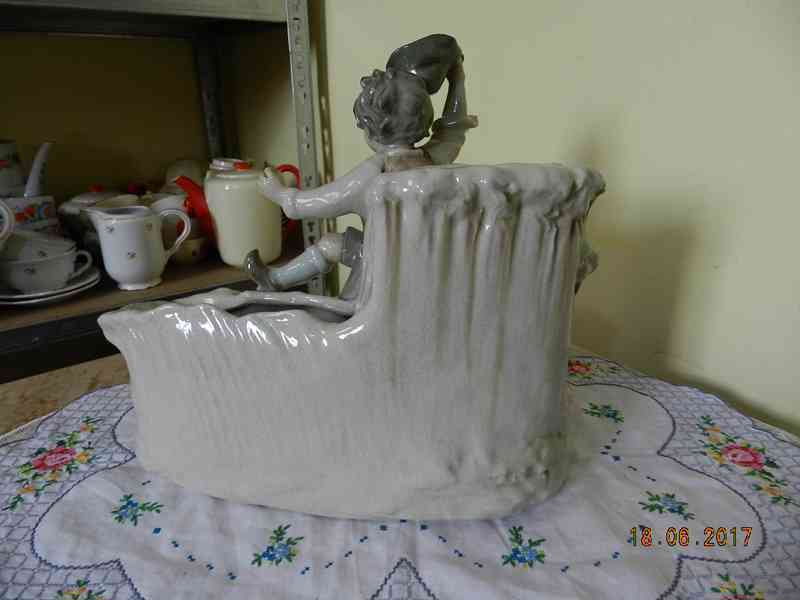 Krásná stará figurální Váza Žardiniéra Amphora Teplice - foto 4