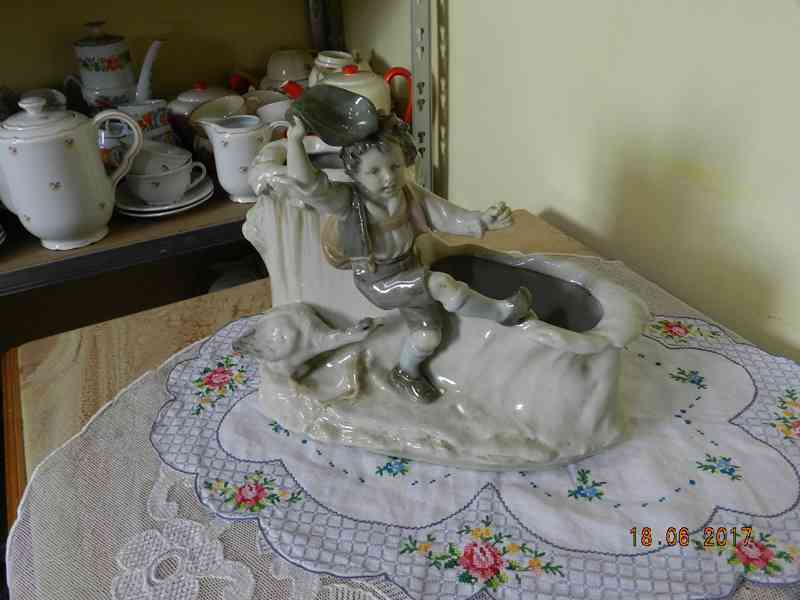 Krásná stará figurální Váza Žardiniéra Amphora Teplice - foto 3