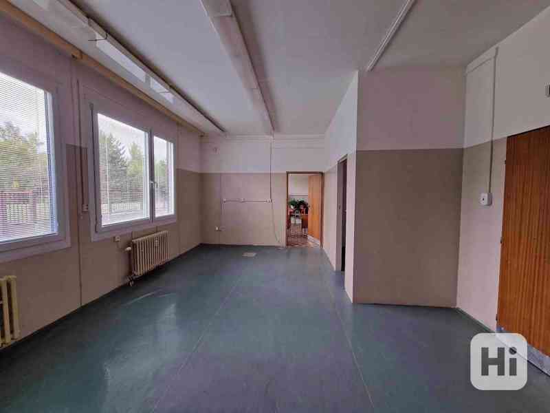 Nebytové prostory o velikosti o celkové velikosti 168 m2 vhodné jako ordinace v Plzni - foto 13
