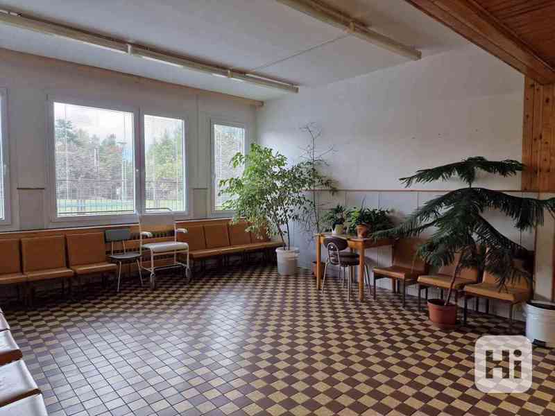 Nebytové prostory o velikosti o celkové velikosti 168 m2 vhodné jako ordinace v Plzni - foto 22