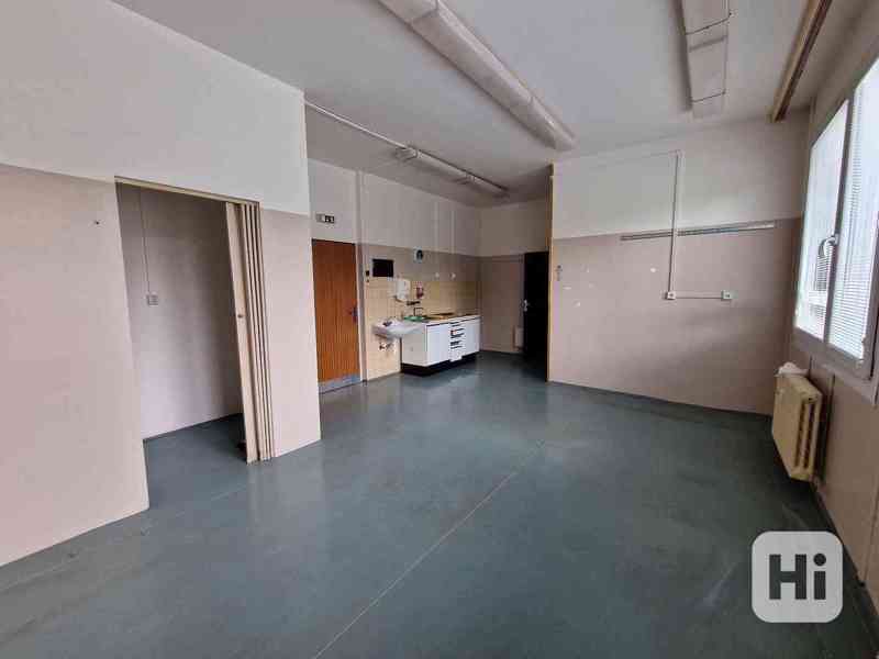 Nebytové prostory o velikosti o celkové velikosti 168 m2 vhodné jako ordinace v Plzni - foto 14