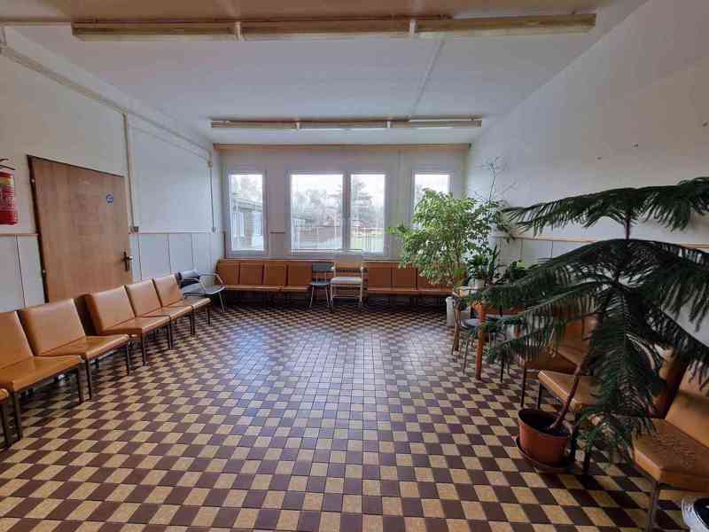 Nebytové prostory o velikosti o celkové velikosti 168 m2 vhodné jako ordinace v Plzni - foto 19