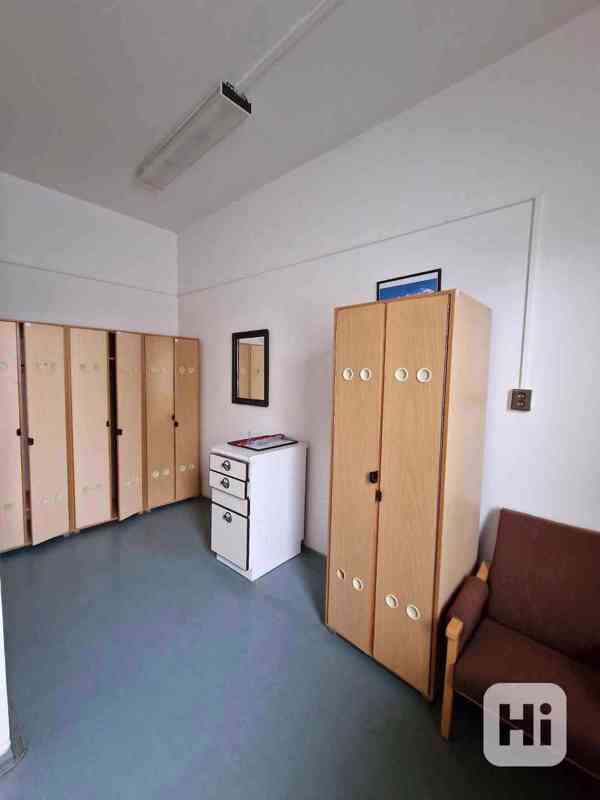 Nebytové prostory o velikosti o celkové velikosti 168 m2 vhodné jako ordinace v Plzni - foto 21