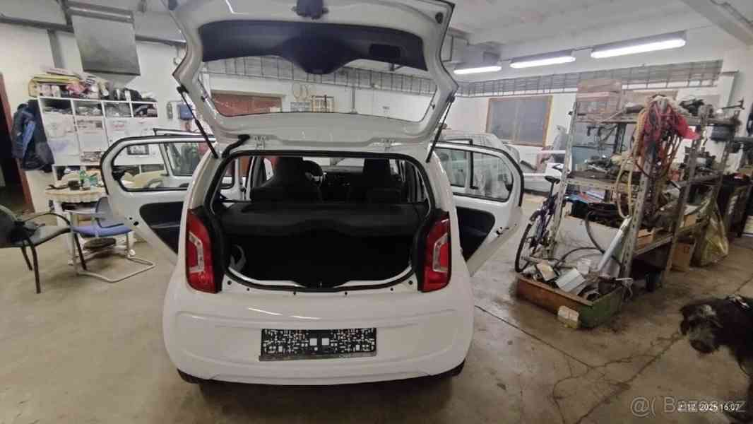 Volkswagen up! 1,0 - foto 9