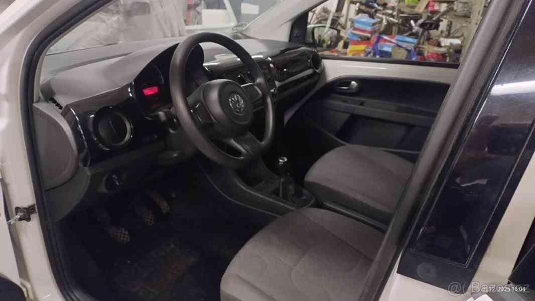 Volkswagen up! 1,0 - foto 15