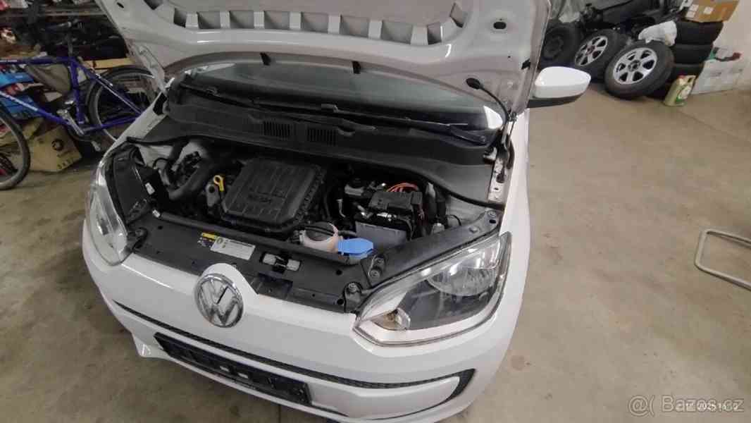 Volkswagen up! 1,0 - foto 13