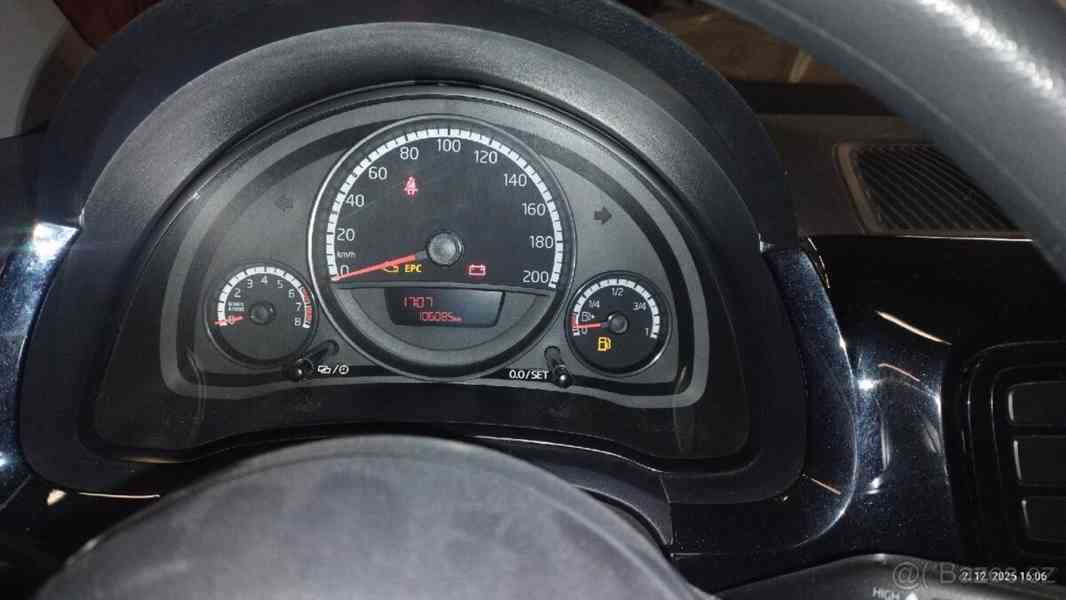 Volkswagen up! 1,0 - foto 11