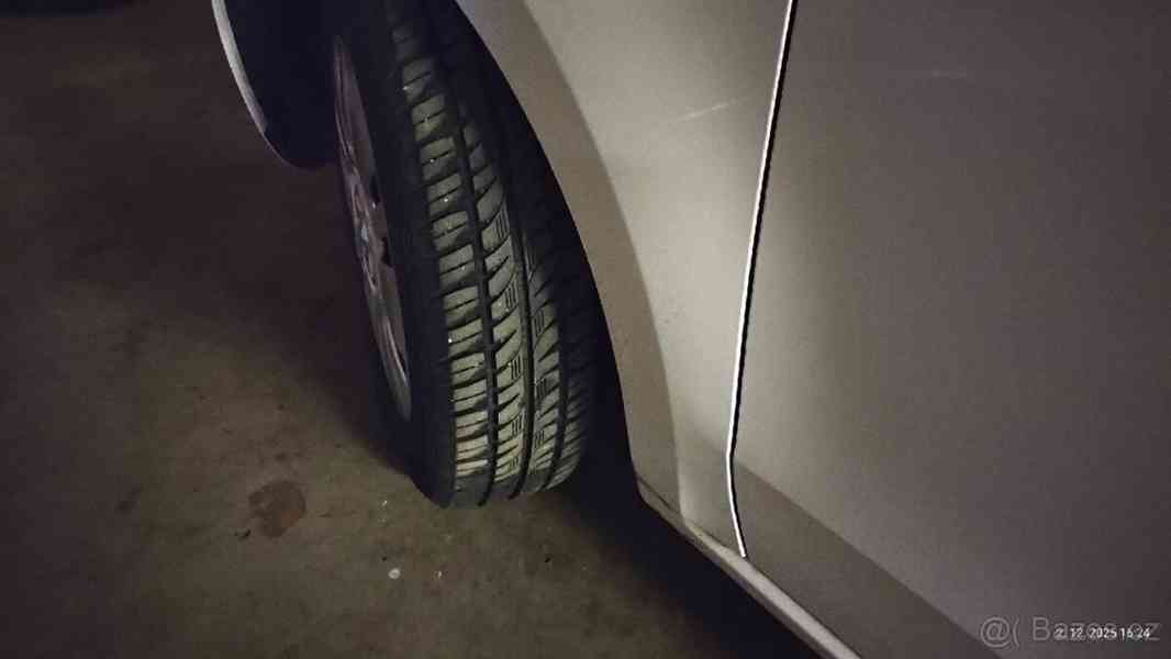 Volkswagen up! 1,0 - foto 16