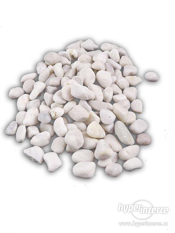 Přírodní kámen - kačírek z bílého křemene - foto 1