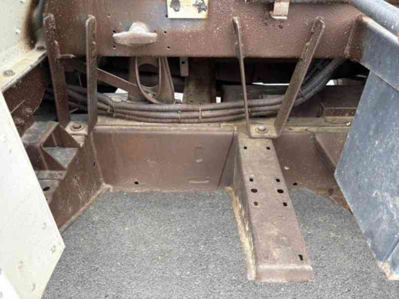 4x4 sklápěč 3.5t Land Rover, naviják - foto 6