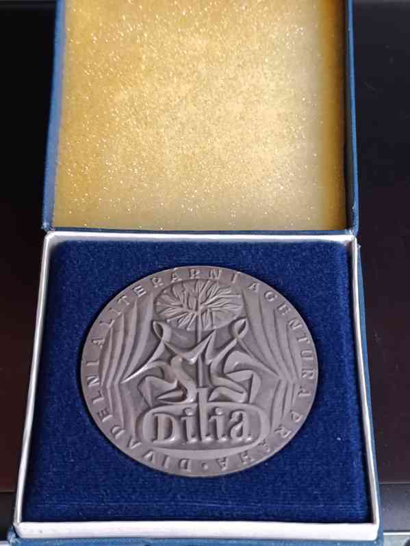 Plaketa  J. Hvozdenský postříbřená DILIA - foto 2