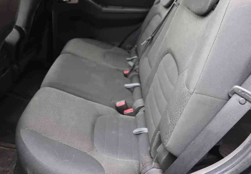 Nissan Pathfinder 2.5 dCi SE 140kw - foto 7