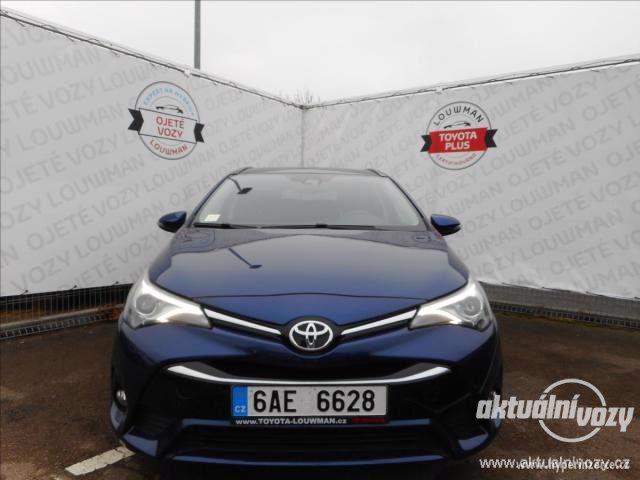 Toyota Avensis 1.8, benzín, rok 2017 - foto 1