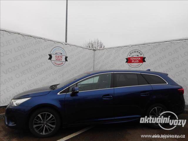 Toyota Avensis 1.8, benzín, rok 2017 - foto 3