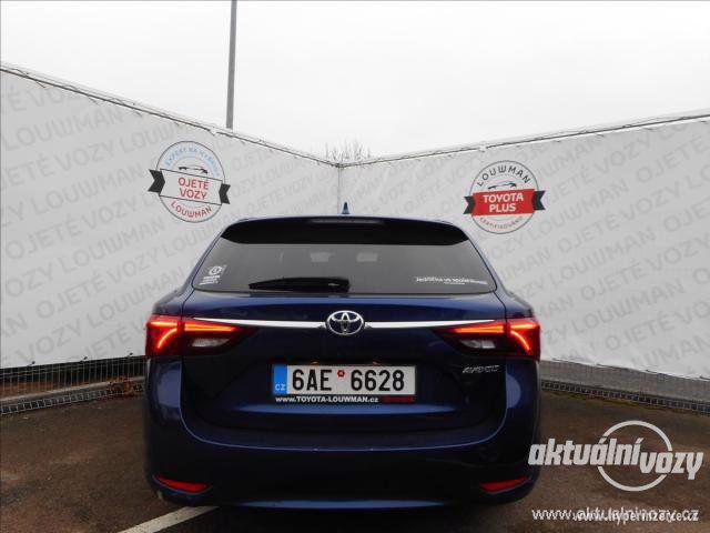 Toyota Avensis 1.8, benzín, rok 2017 - foto 5