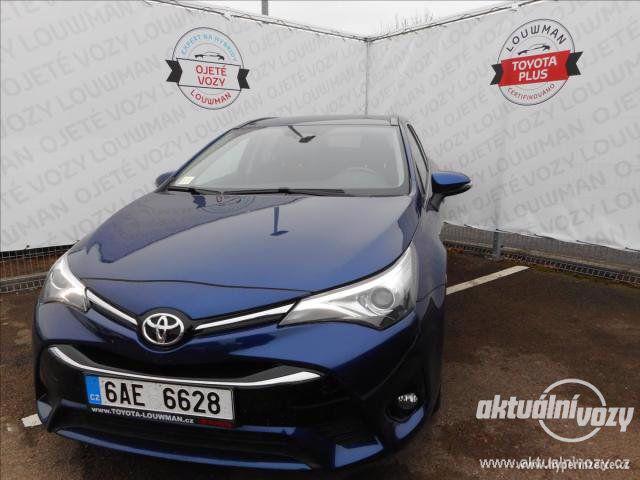 Toyota Avensis 1.8, benzín, rok 2017 - foto 9