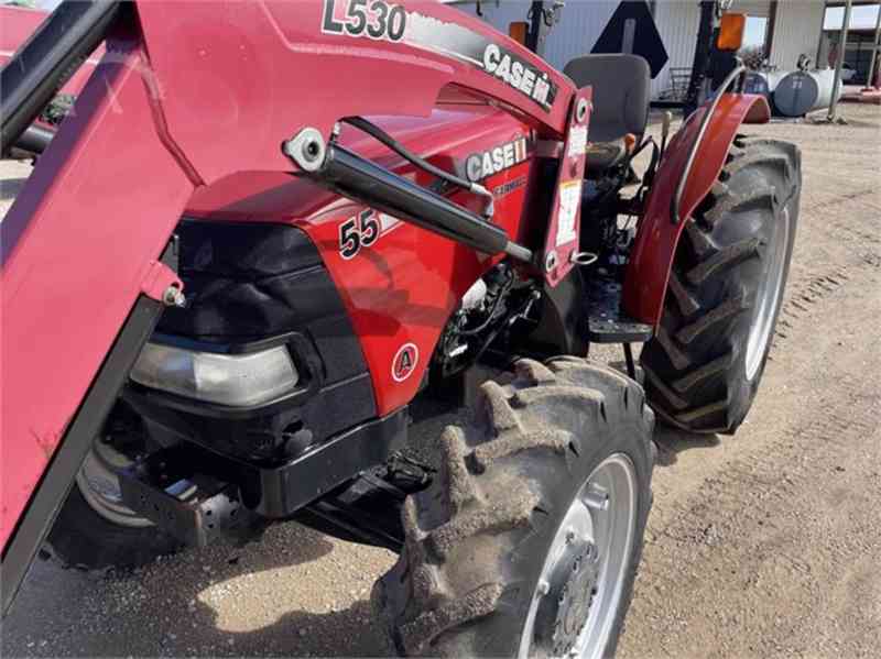 Traktor CASE IH FARMALL 55 - foto 2