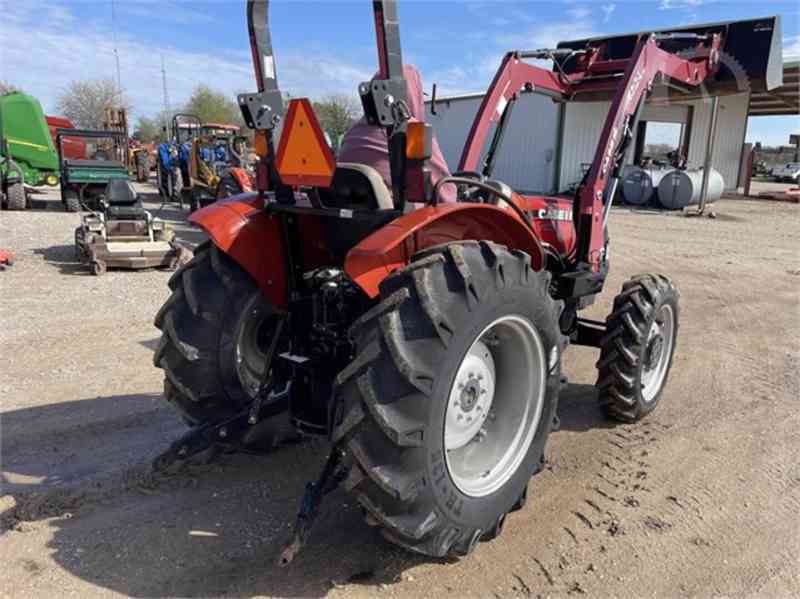 Traktor CASE IH FARMALL 55 - foto 8