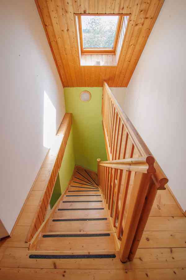 Rodinný dům na polosamotě uprostřed přírody 4804m2 - foto 19