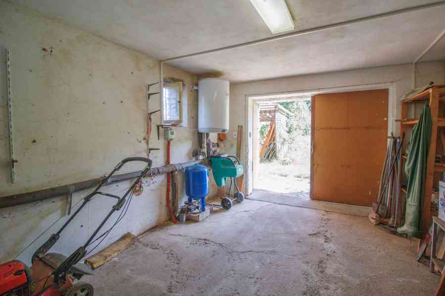 Rodinný dům na polosamotě uprostřed přírody 4804m2 - foto 30