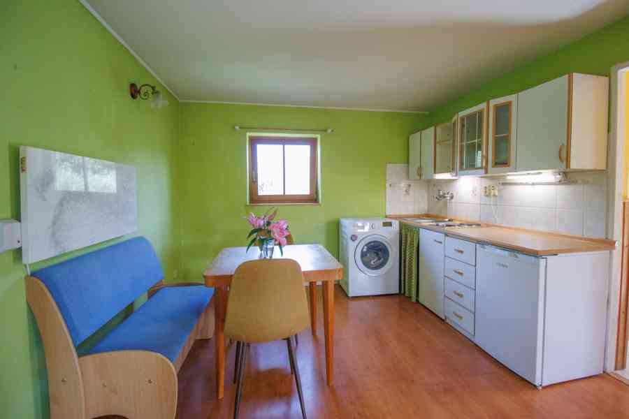 Rodinný dům na polosamotě uprostřed přírody 4804m2 - foto 12