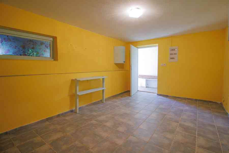 Rodinný dům na polosamotě uprostřed přírody 4804m2 - foto 28