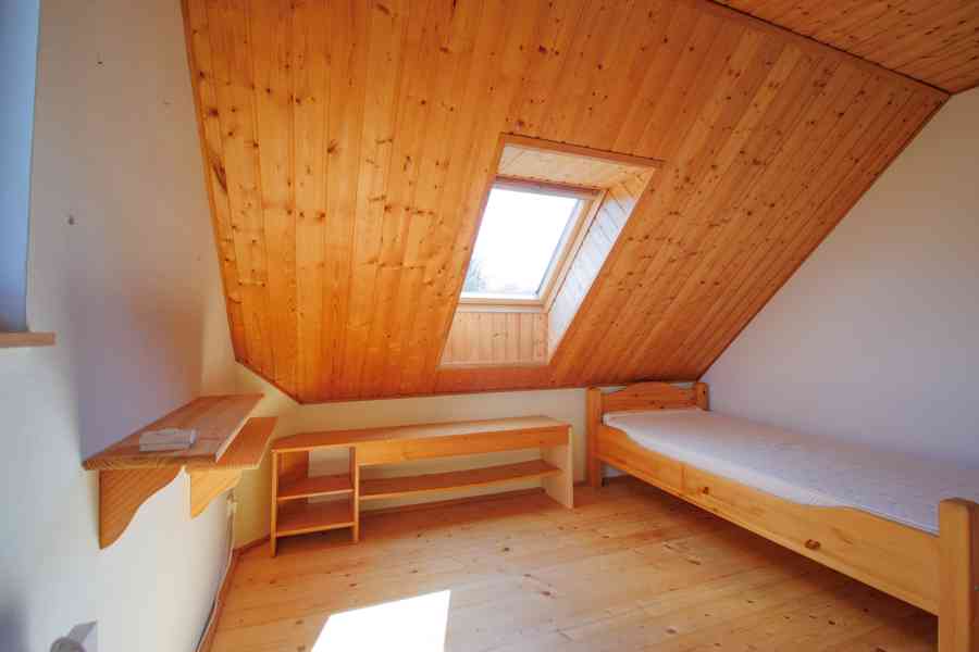 Rodinný dům na polosamotě uprostřed přírody 4804m2 - foto 22