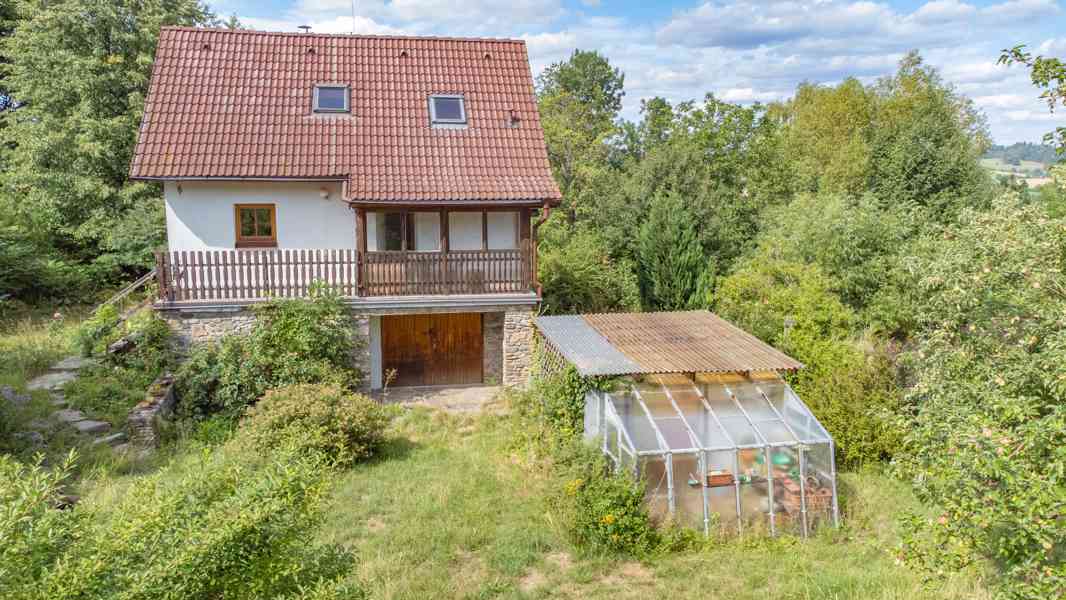 Rodinný dům na polosamotě uprostřed přírody 4804m2 - foto 3