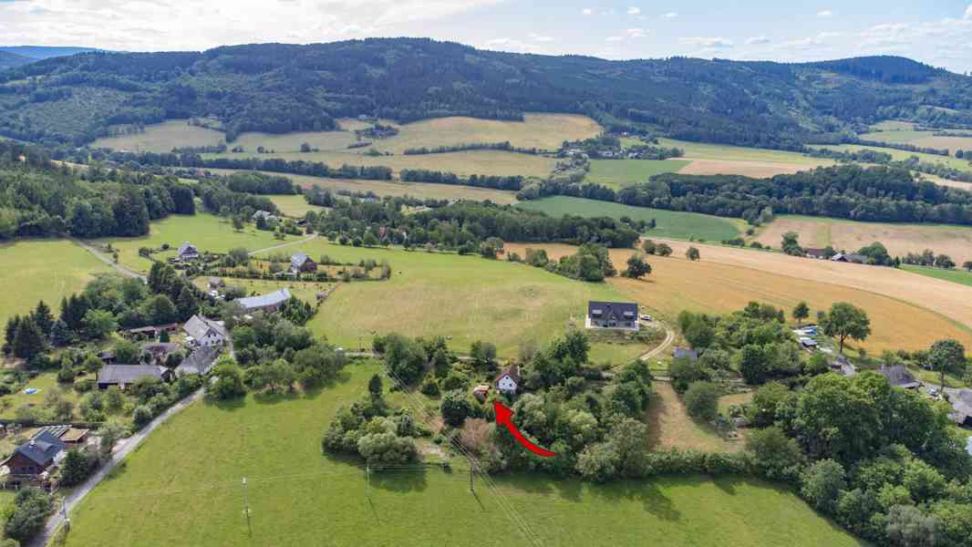 Rodinný dům na polosamotě uprostřed přírody 4804m2 - foto 35