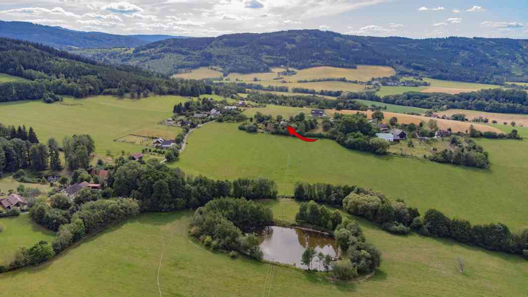 Rodinný dům na polosamotě uprostřed přírody 4804m2 - foto 36