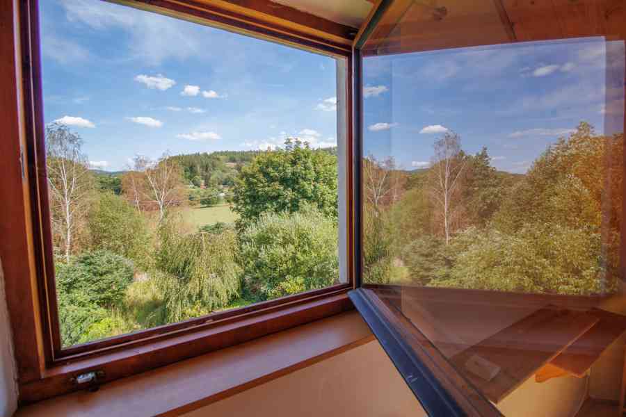Rodinný dům na polosamotě uprostřed přírody 4804m2 - foto 15