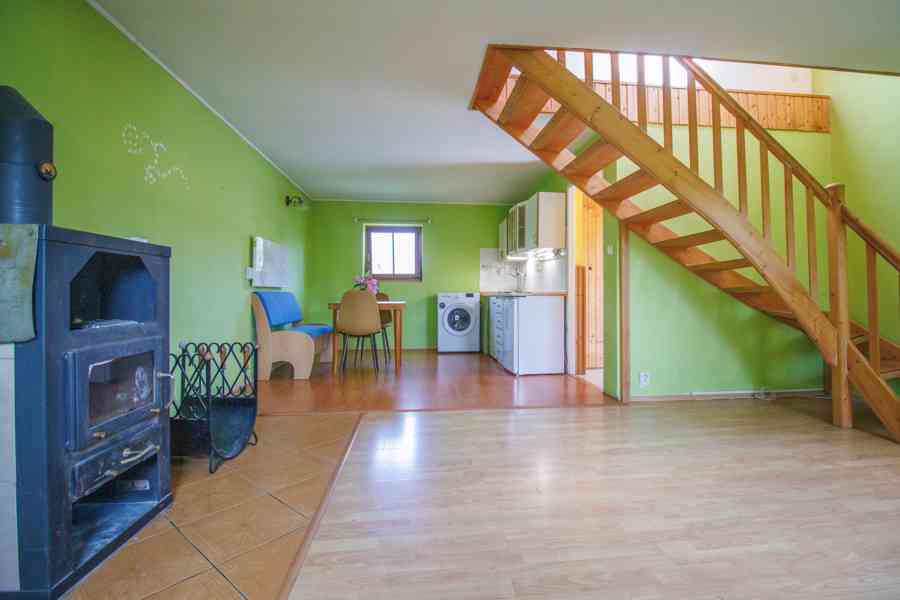 Rodinný dům na polosamotě uprostřed přírody 4804m2 - foto 14