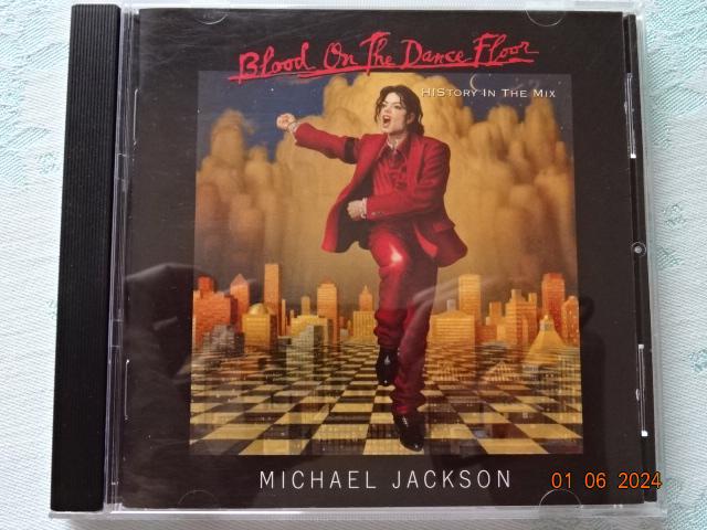MICHAEL JACKSON - Blood On The Dance Floor: HIStory In The M