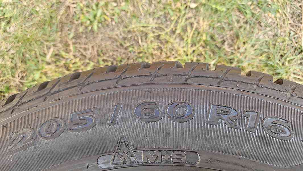 Opel Astra zimní pneumatiky 205/60R16 disky 6,5Jx16 5x105 - foto 5