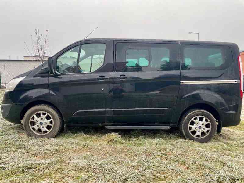 Ford Tourneo Custom 2,2   TDCi 8 místný - foto 5