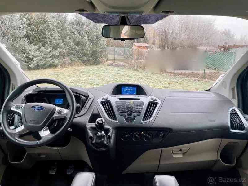 Ford Tourneo Custom 2,2   TDCi 8 místný - foto 8