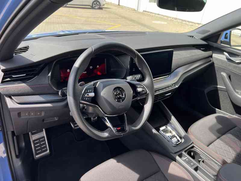 Vyjímečná Škoda Octavia RS 2,0 TDI-147kW, speciální lakování - foto 9