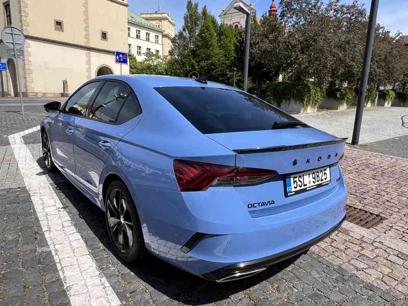 Vyjímečná Škoda Octavia RS 2,0 TDI-147kW, speciální lakování - foto 22