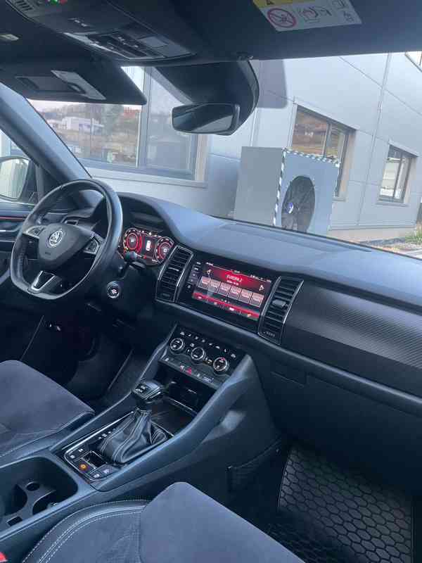 Škoda Kodiaq 2.0 TDI 140kW Sportline 4x4 DSG – panorama - foto 12