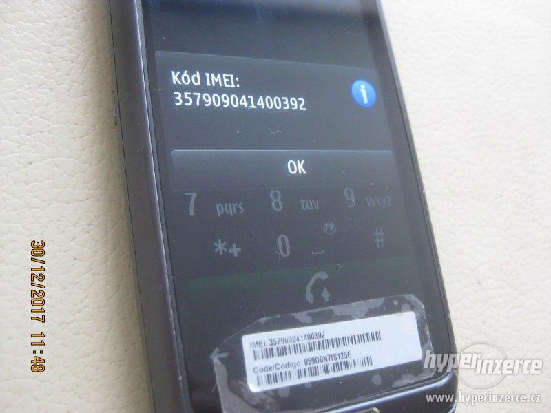 Nokia E7-00 - telefony s výsuvnou QWERTY klávesnicí - foto 4