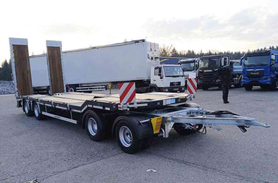 Podvalník 4-osý hydraulické rampy SCHWARZMÜLLER mulda - foto 2