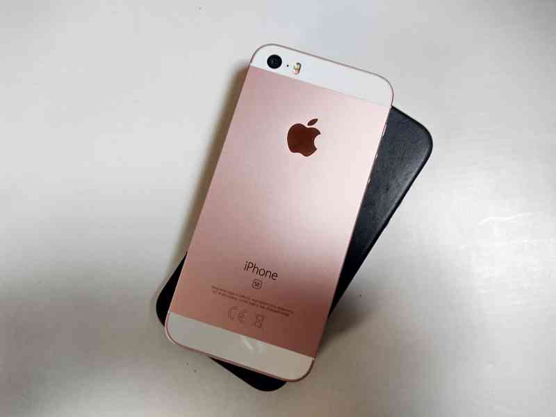 Apple iPhone SE - foto 2