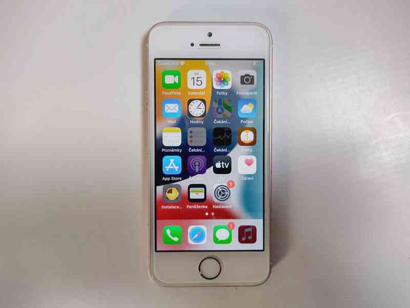 Apple iPhone SE - foto 1