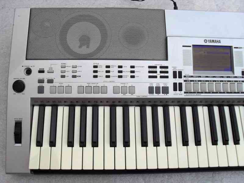 Yamaha PSR S550 - foto 2