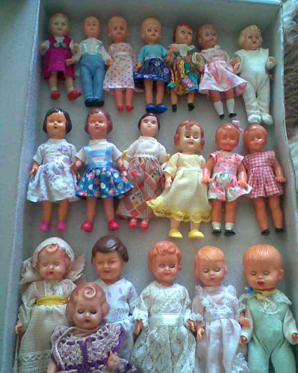 Velká sbírka retro mrkacích panenek - foto 2