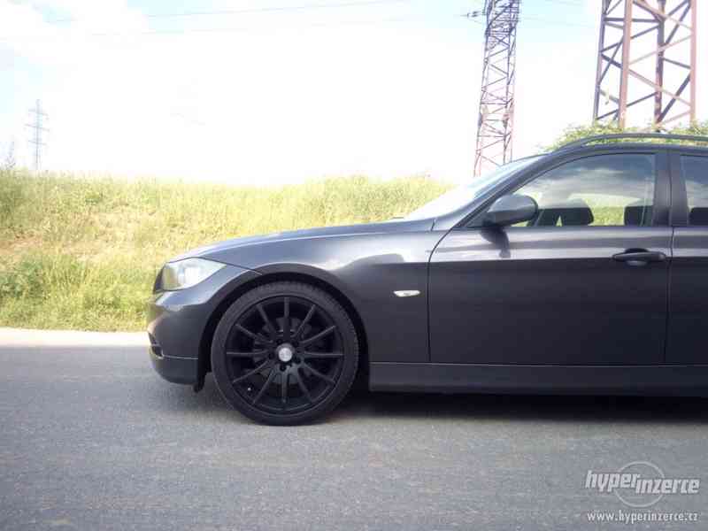 Bmw e91,idrive,velmi pěkný,engel eyes,xenony... - foto 11