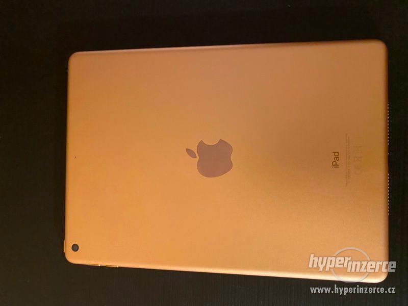Apple iPad 2018 32GB WiFi MRJN2FD/A zlatý - foto 2